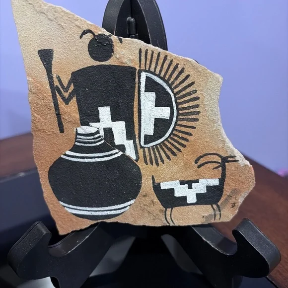 Authentic basket from acomita Pueblo and artisan made plaque from Navajo nation - Picture 4 of 5